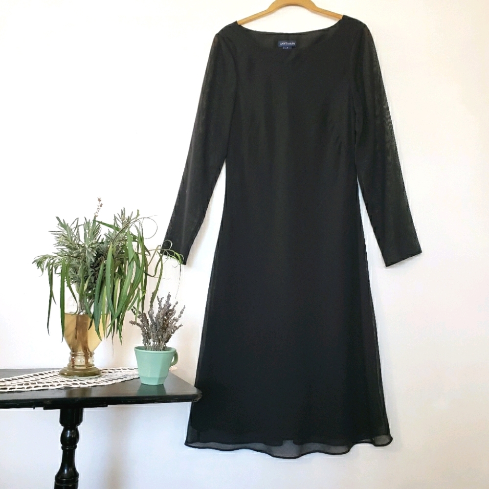 Ann Taylor black dress